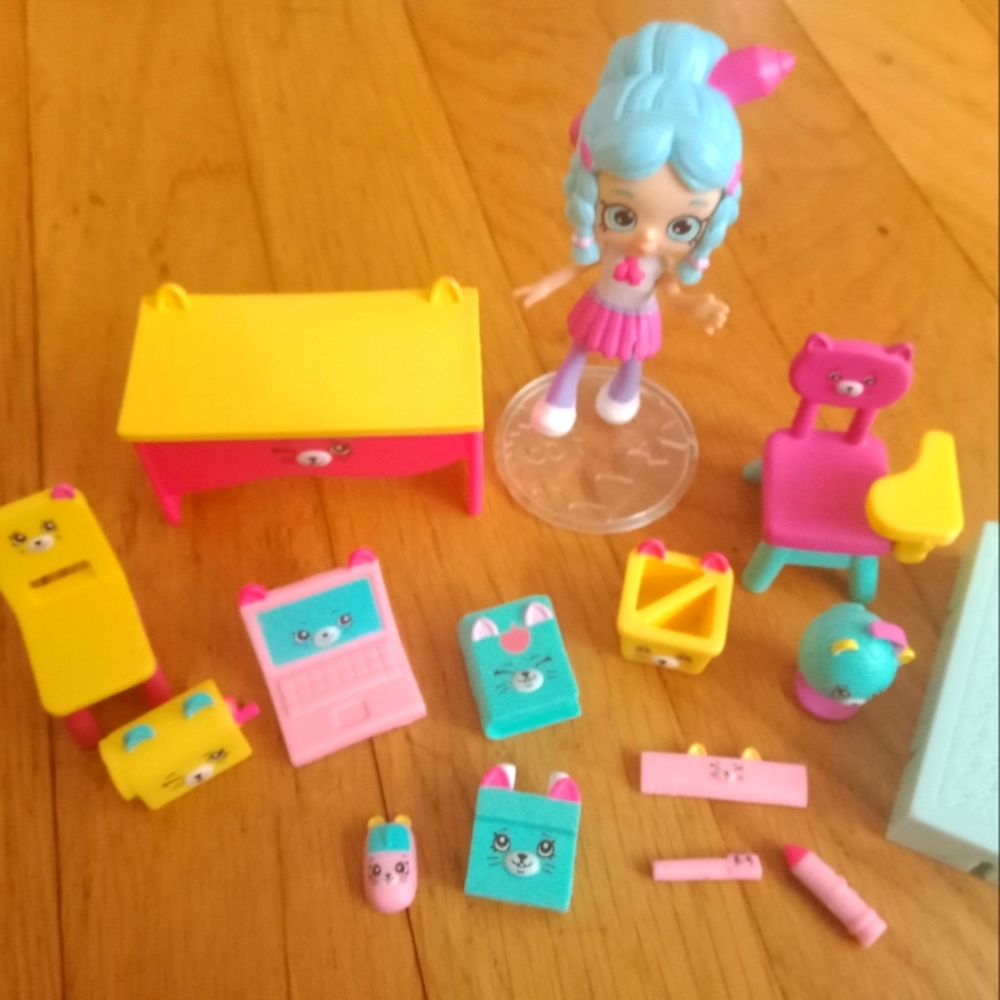 Shopkins Clever Kitty Classroom Welcome Pack